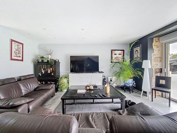 MAISON EN PIERRE A VENDRE QUEVEN