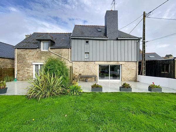 MAISON EN PIERRE A VENDRE QUEVEN