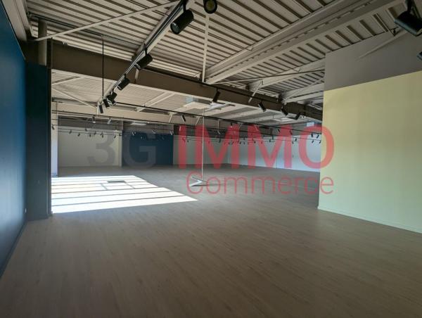 Location / Local Commercial à Chauray (79180)