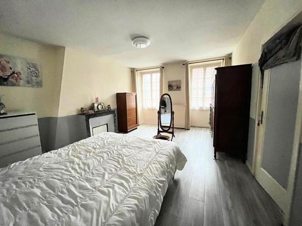 Maison d'environ 123m² à Guernes 4 pièces, 3 chambres avec jardin