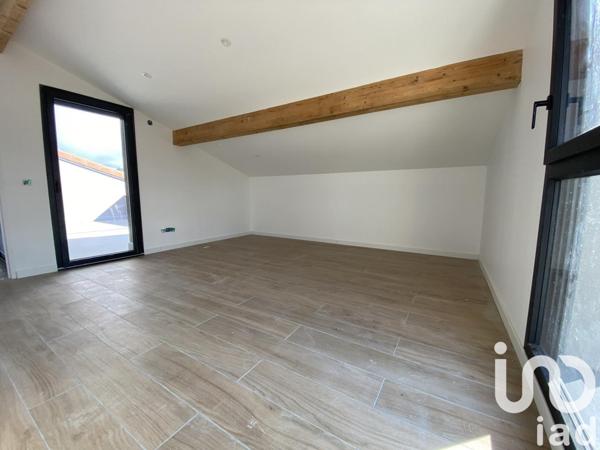 Appartement 3 pièces de 118 m² à Sorbiers (42290)