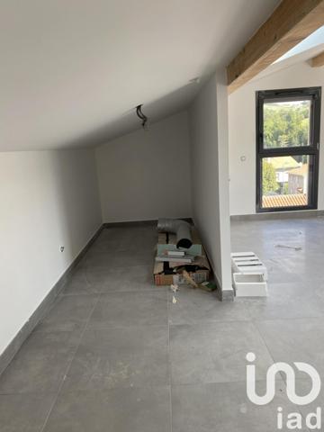 Appartement 3 pièces de 118 m² à Sorbiers (42290)