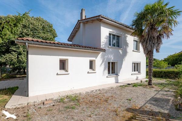 Maison à vendre 182 069 € Matha 6 p 128 m² DPE D