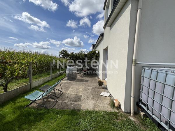 Ensemble de deux maisons, Monterblanc, 150 m², 6 chambres sur 1540 m² de terrain.