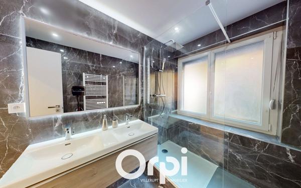 Appartement à vendre    4 pièces • 64 m2 Villerupt