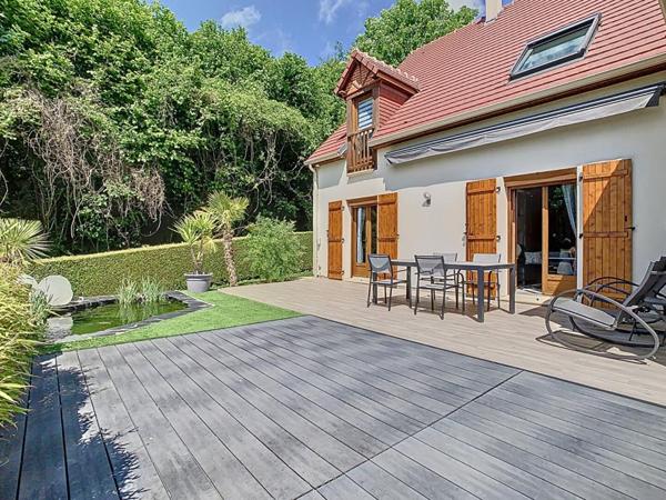 PAVILLON INDEPENDANT  - 180M² - 4 CHAMBRES - 2 BUREAUX - 1 DOUBLE GARAGE - 2 GRANDES DEPENDANCES - JARDIN - 60290 CAUFFRY