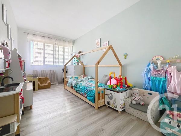 Appartement F3 à vendre  3 pièces - 69,03 m 2   PUTEAUX  - 92
