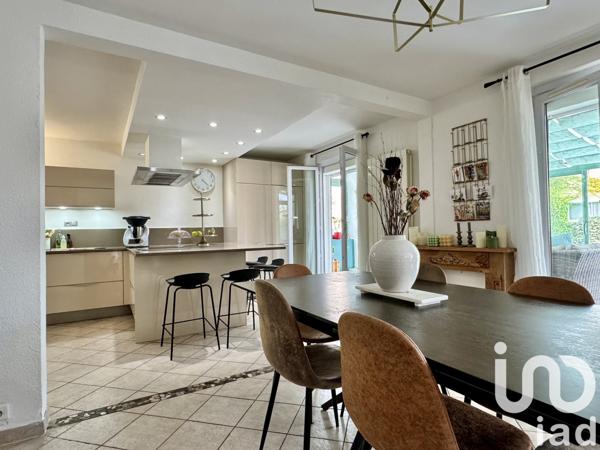 Maison à vendre 10 pièces 227 m² Manduel