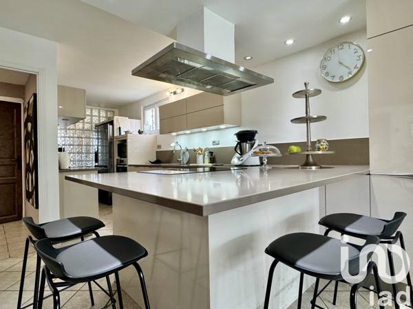 Maison à vendre 10 pièces 227 m² Manduel