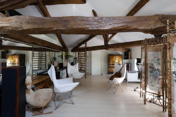 Maison
         12 pièces
        - 450 m² 990 000 € *