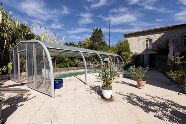 Maison
         12 pièces
        - 450 m² 990 000 € *