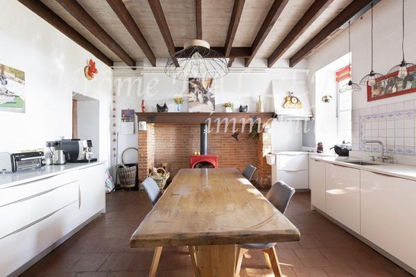 Maison
         12 pièces
        - 450 m² 990 000 € *