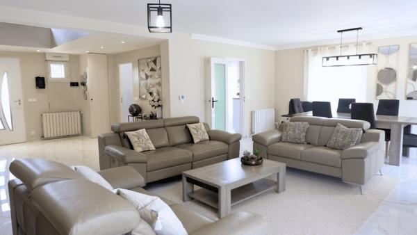 Maison 8 pièces - 220 m²