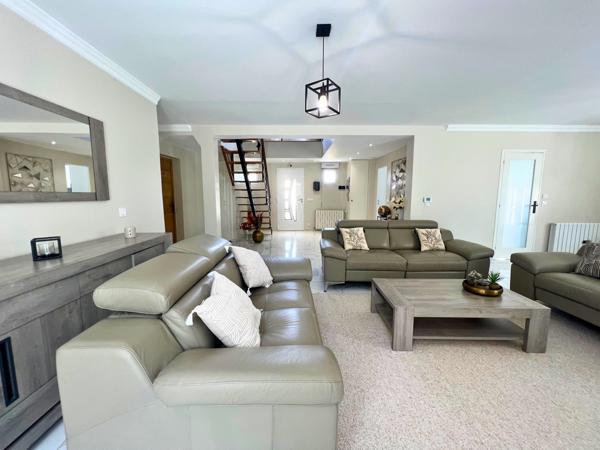 Maison 8 pièces - 220 m²