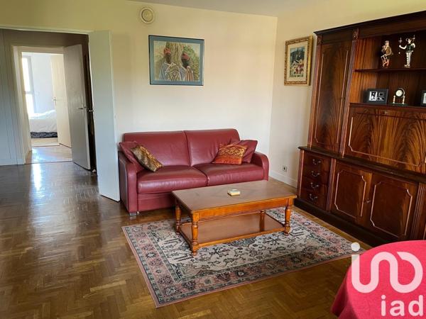 Appartement 3 pièces de 66 m² à Saint-Mandé (94160)