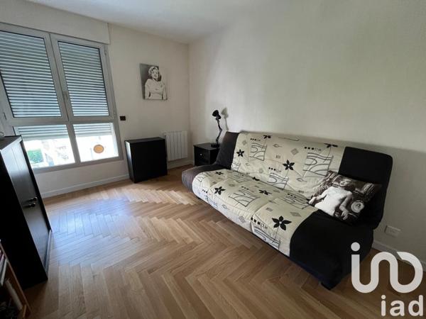 Appartement 3 pièces de 66 m² à Saint-Mandé (94160)