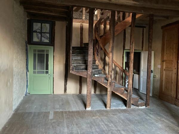 Dpt Charente (16), à vendre RUFFEC immeuble - Surface habitable 176,37 m²