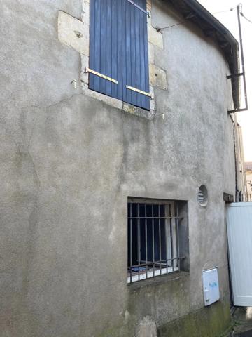 Dpt Charente (16), à vendre RUFFEC immeuble - Surface habitable 176,37 m²