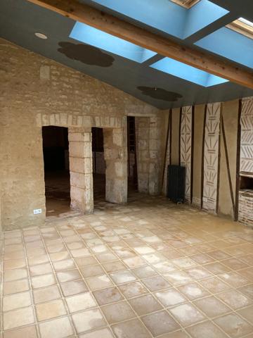 Dpt Charente (16), à vendre RUFFEC immeuble - Surface habitable 176,37 m²