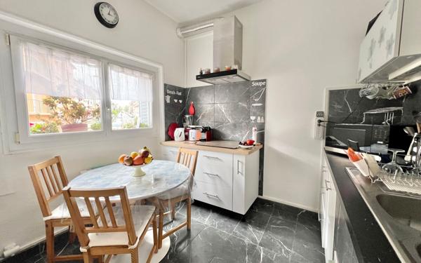 Immeuble à vendre    11 pièces •  Vandoeuvre-lès-Nancy