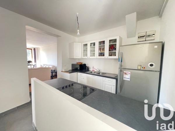 Appartement 5 pièces de 89 m² à Coubron (93470)