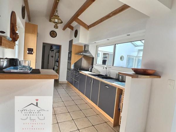 Dept 17 - Île d'Oléron - Saint Georges d'Oléron - Les Sables Vigniers - Maison de Charme 7 pièce(s) 165 m2 - 5 Chambres - Terrain de 677 M2