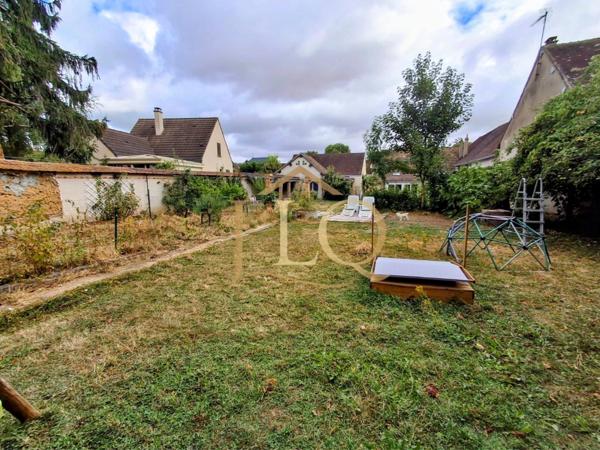 La Pierrotine - Maison familiale de ville de 170m² environ - 4 chambres - Terrain de plus de 1 000m² - Pierres (28 130)