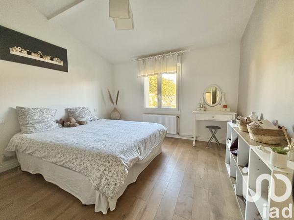 Maison à vendre 6 pièces 212 m² Saint-Médard-en-Jalles