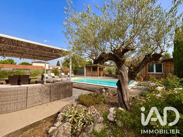 Maison à vendre 6 pièces 212 m² Saint-Médard-en-Jalles