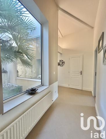 Maison à vendre 6 pièces 212 m² Saint-Médard-en-Jalles