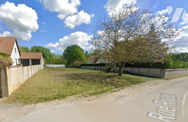Terrain constructible de 994 m²
