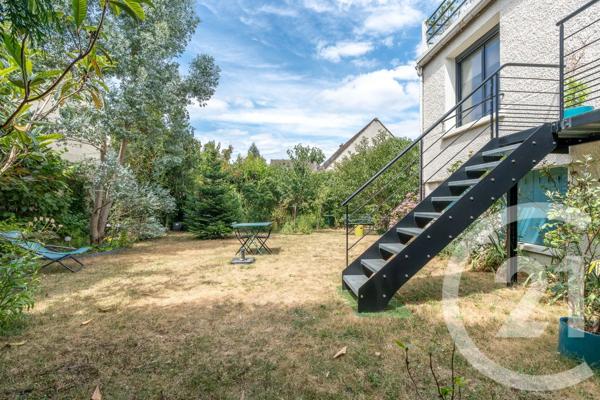 Maison à vendre  5 pièces - 122,59 m 2   VILLIERS SUR MARNE  - 94