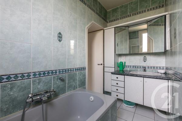 Maison à vendre  5 pièces - 122,59 m 2   VILLIERS SUR MARNE  - 94