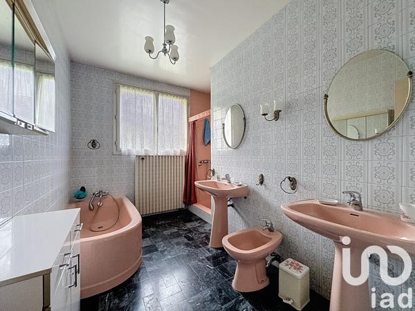 Maison à vendre 5 pièces 146 m² Saint-Rémy-lès-Chevreuse