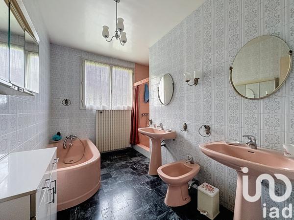 Maison à vendre 5 pièces 146 m² Saint-Rémy-lès-Chevreuse