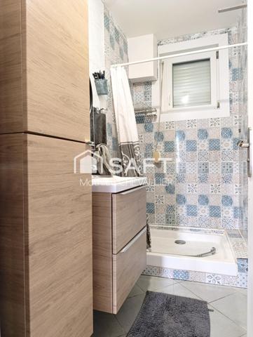 Maison spacieuse avec jardin et garage