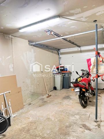 Maison spacieuse avec jardin et garage