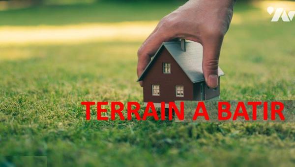 Un terrain à bâtir sur 1 ha