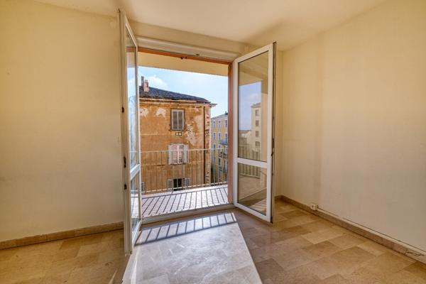 Appartement Bastia 3 pièces 79 m2 - ascenseur