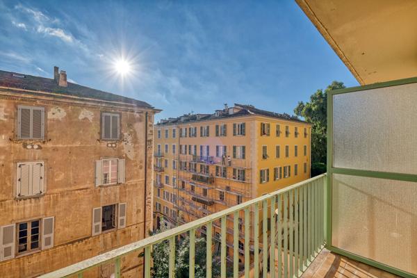 Appartement Bastia 3 pièces 79 m2 - ascenseur