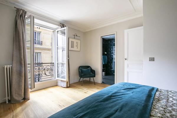 Paris 7ème, Appartement 2 Chambres -  122 m² à vendre