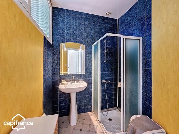 À vendre – Maison familiale de 226 m² avec studio indépendant et grand jardin à Thouars (79)