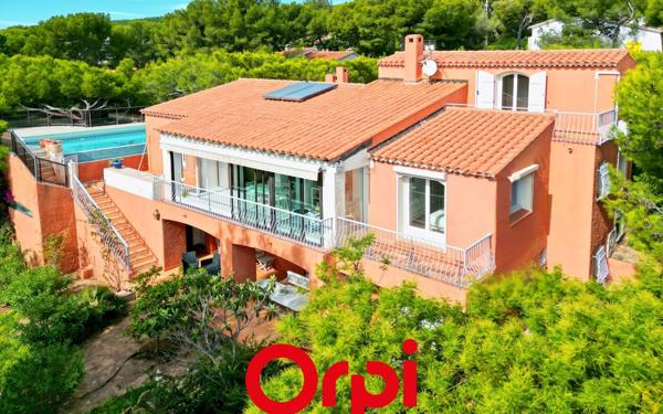 Maison à vendre    7 pièces • 240 m2 Bandol