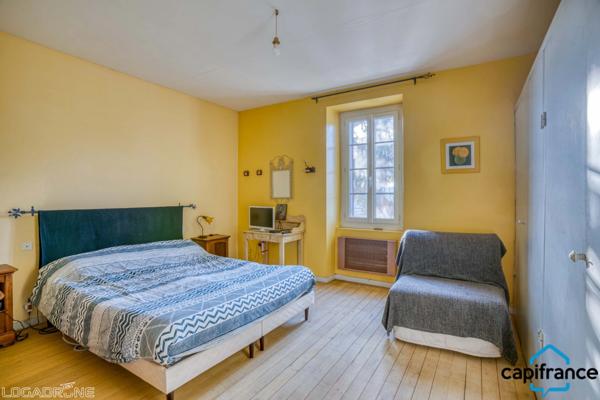 Maison en pierre de 140m²+ dépendance de 140m² à 30mn de l'aéroport de Bergerac