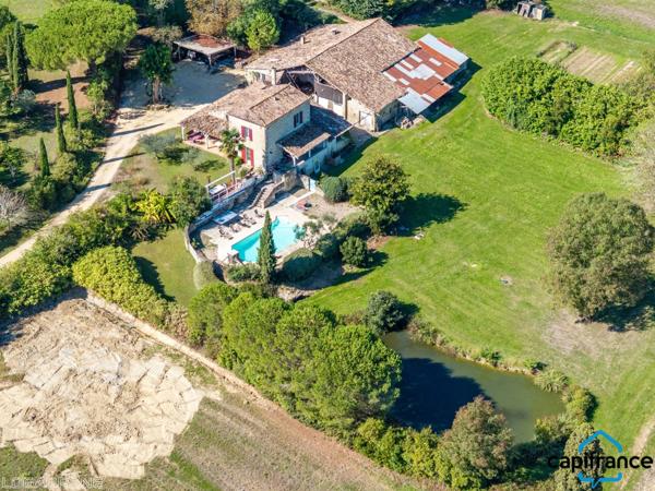 Maison en pierre de 140m²+ dépendance de 140m² à 30mn de l'aéroport de Bergerac