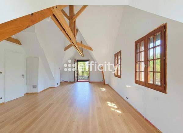 Maison
         7 pièces
        - 161 m² Bien prestige 548 500 € *