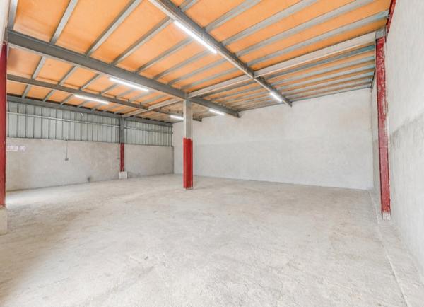 A louer : Local d'activité commercial – 110 m² – ZI DE CHAMPIGNY – DUCOS