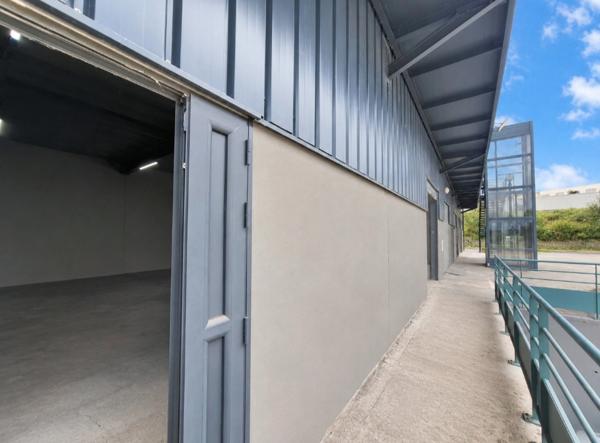 A louer : Local d'activité commercial – 110 m² – ZI DE CHAMPIGNY – DUCOS