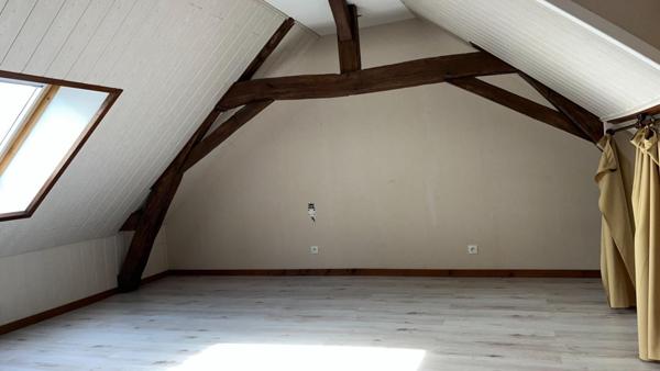 Maison Mayet 6 pièce(s) 169 m2  - 4 Chambres - + de 6000 m² de terrain