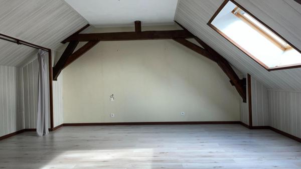 Maison Mayet 6 pièce(s) 169 m2  - 4 Chambres - + de 6000 m² de terrain